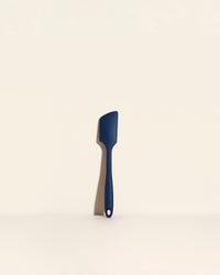 The Vincent Ultimate Spatula on a cream background. 